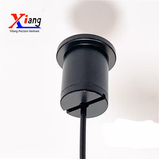 M10 블랙 베이킹 페인트 조절식 와이어 로프 천장 조명용 천장 부착물